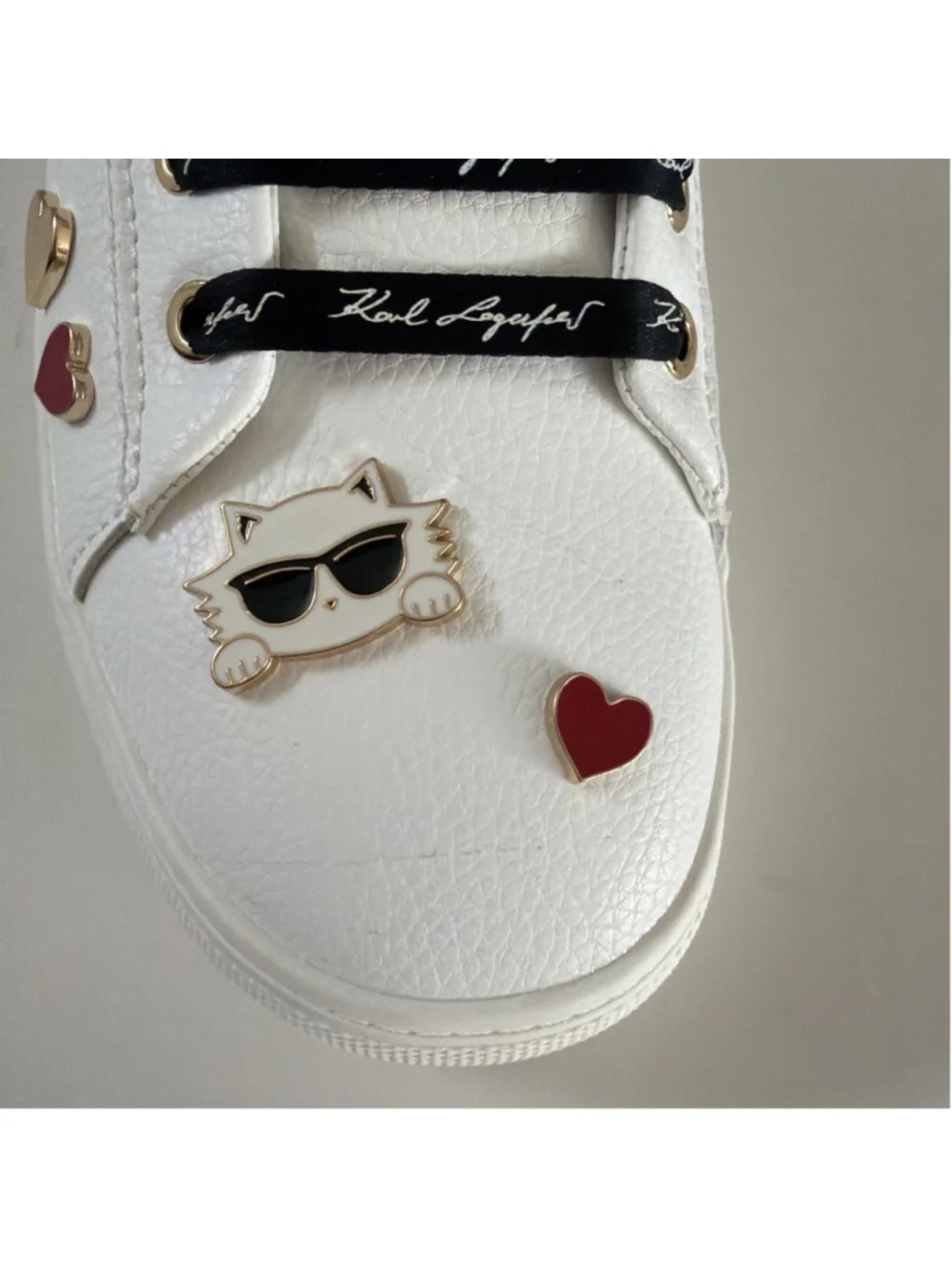 NEW Karl Lagerfeld Paris Women's Cate Pins Embellished Sneakers Size 9 Leather